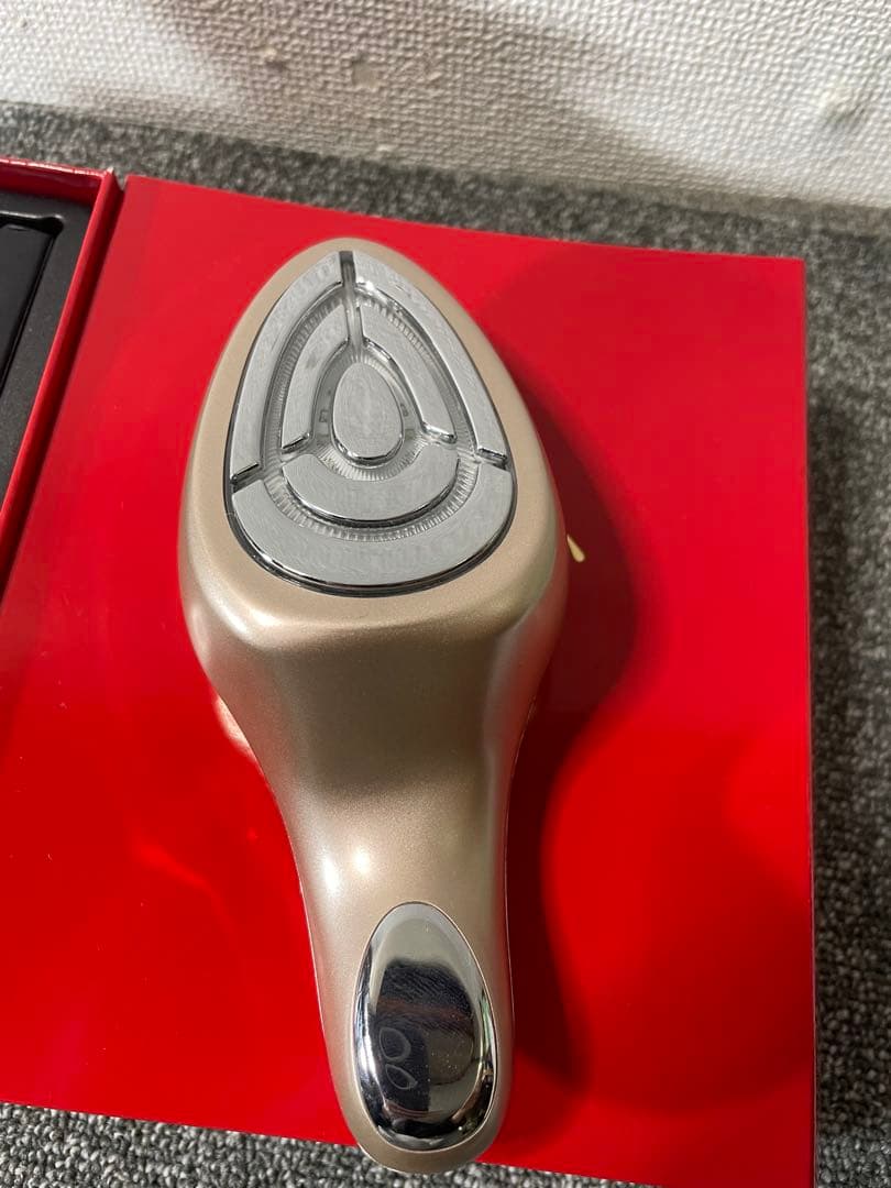 IKKOさんプロデュース MEラボンエクラ美顔器