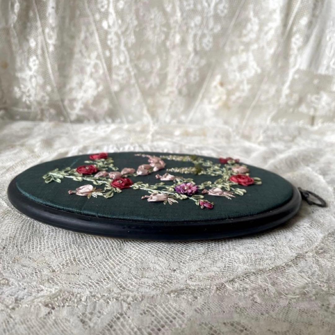リボン刺繍オーバルフレーム　花　フランスアンティークヴィンテージ　メルスリー