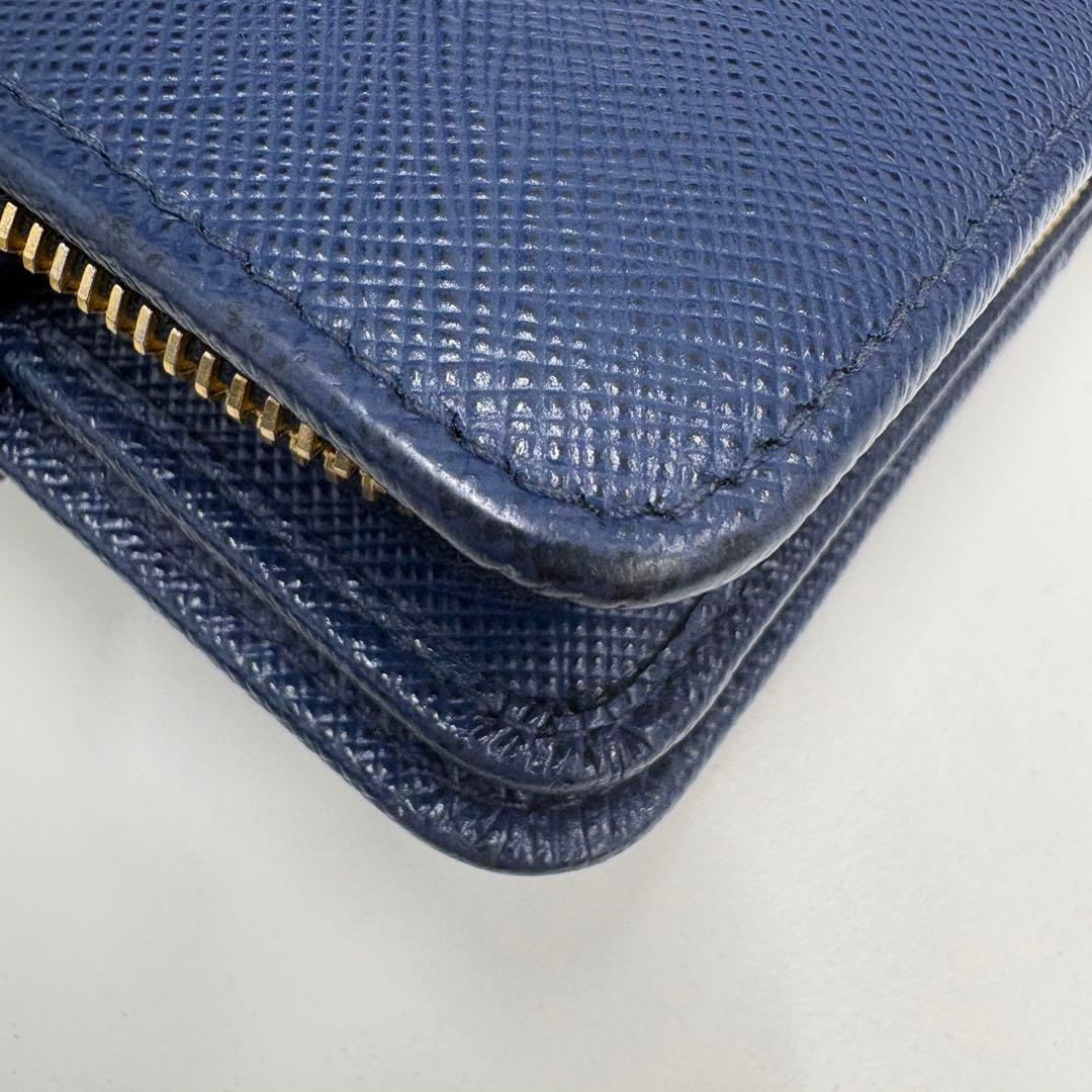 PRADA ネイビー 二つ折り財布　サフィアーノ