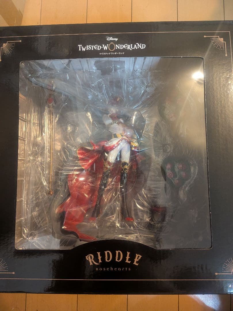 ツイステッドワンダーランド リドル・ローズハート 1/8スケールフィギュア