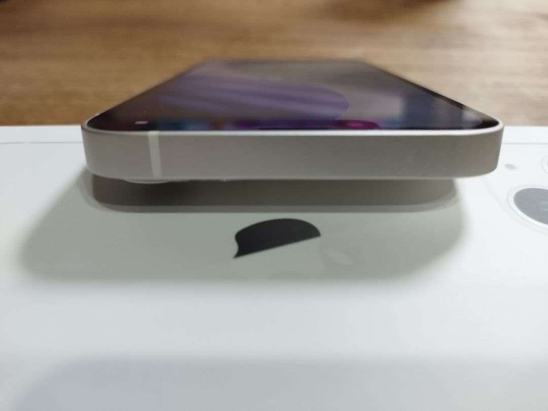 iPhone13 バッテリー残94%　128GB ホワイト