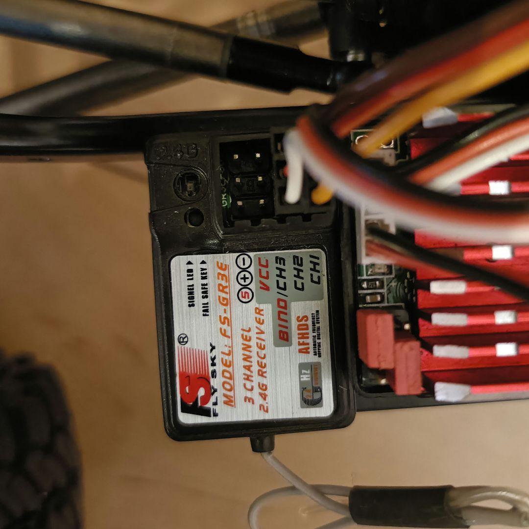 SCX10 チェロキー　スケールクローラー