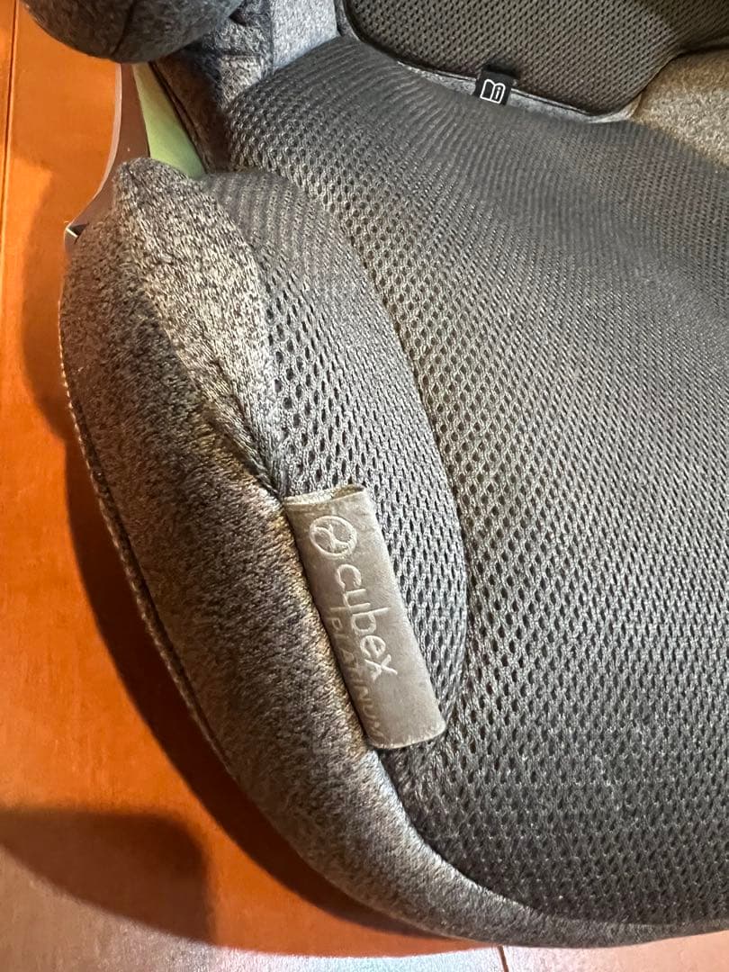 【新品時38,500円】CYBEX チャイルドシート ソリューション T グレー