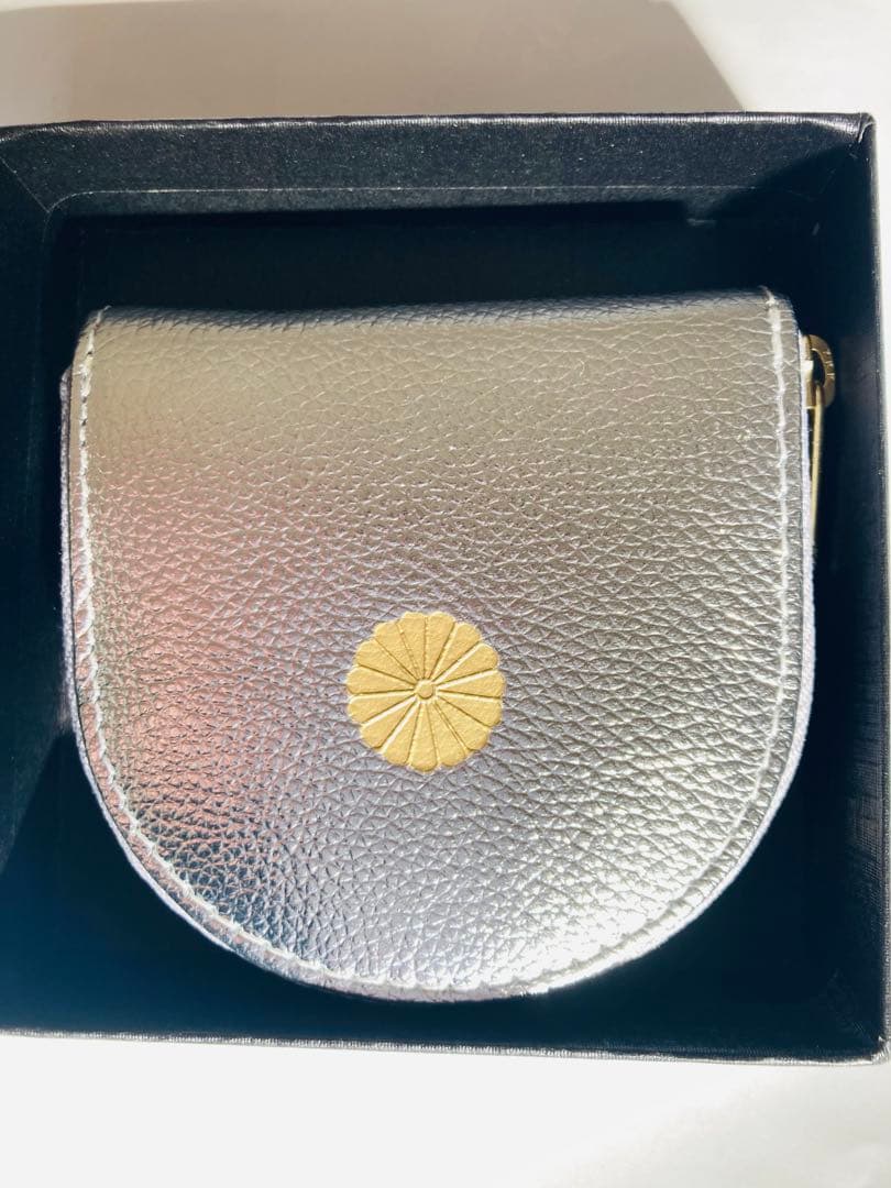 ☆*︎様 皇居財布　馬蹄型ケース　シルバー　限定品　本革