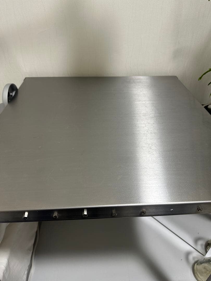 MILLS ステンレス製 テーブル