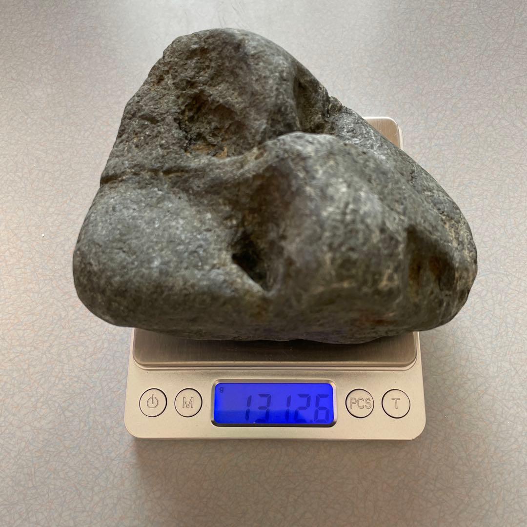 八海石　天然黒石　6個セット 水槽用レイアウト　14kg