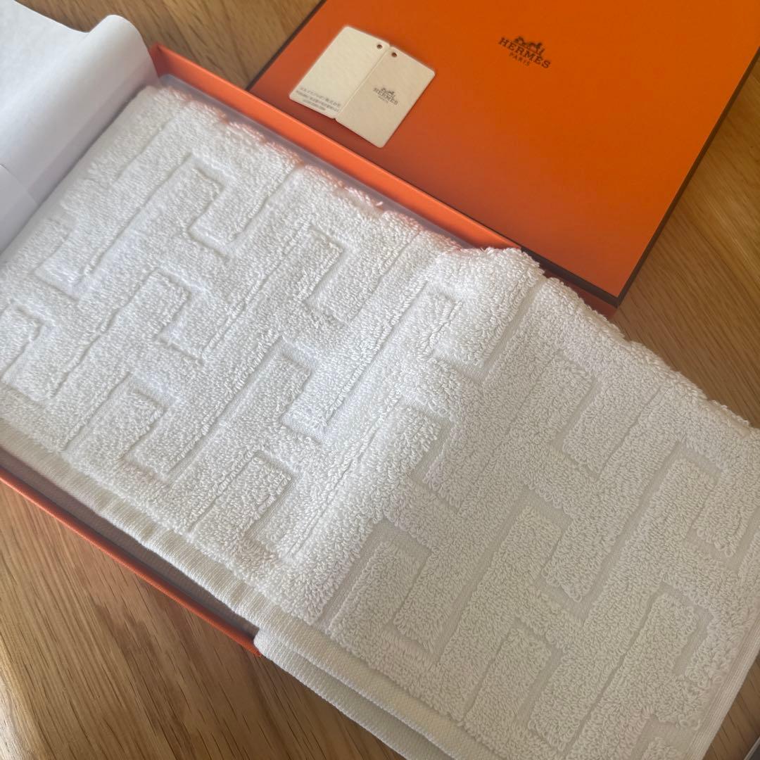 エルメス　ハンドタオル
