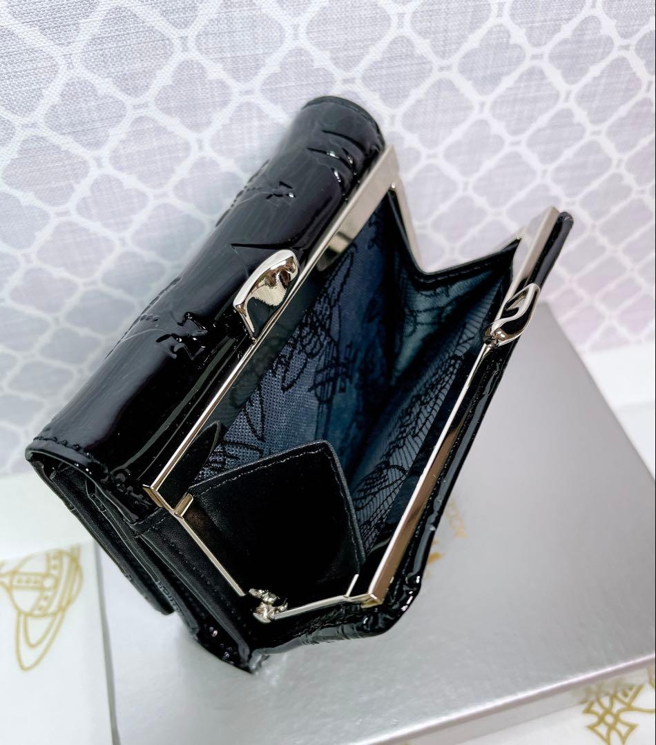 【内側に素敵な柄♡新作】Vivienne Westwood 折財布 エナメル 黒