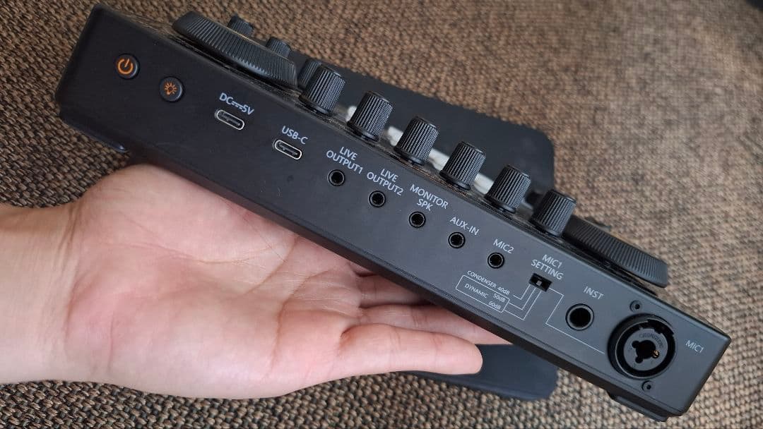 MAONO MODEL -AME2 インターフェース