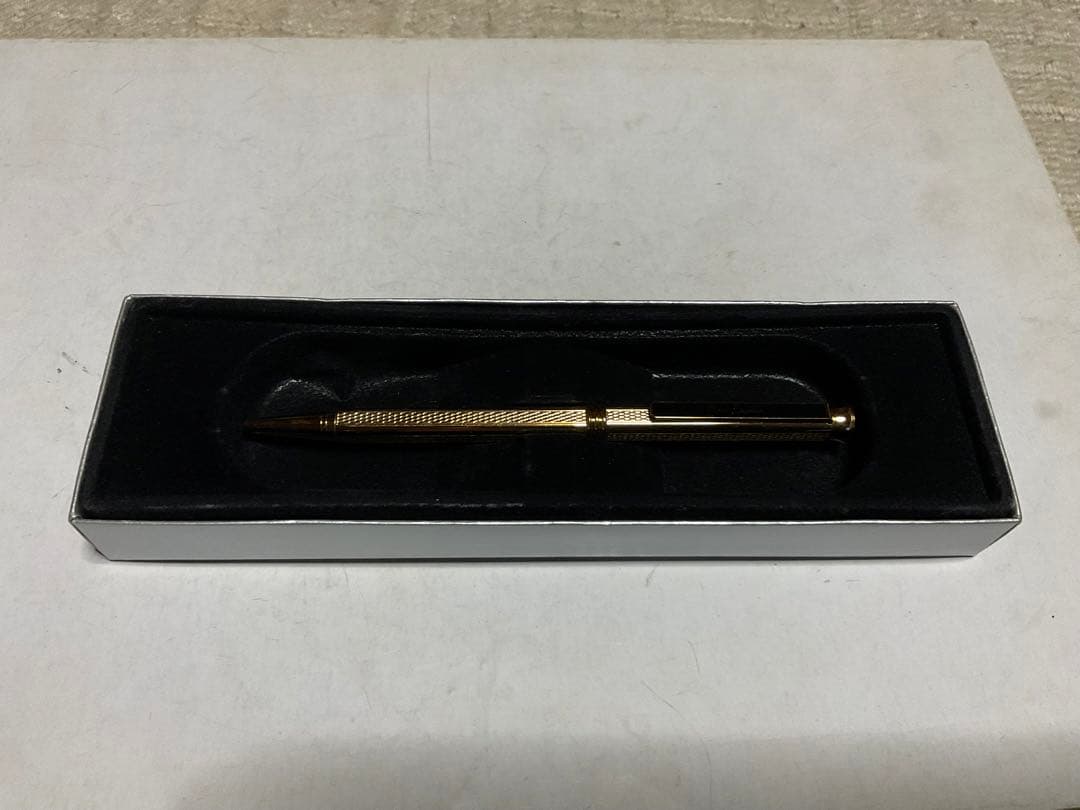 MONTRES／ピエール・カルダン　ボールペン。【箱付き　美品　要インク交換】。