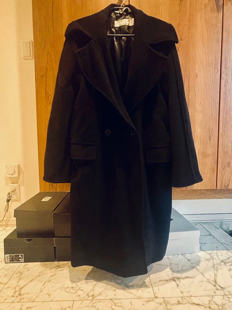 マックスマーラ　黒 ダブルブレスト チェスターコート レディース