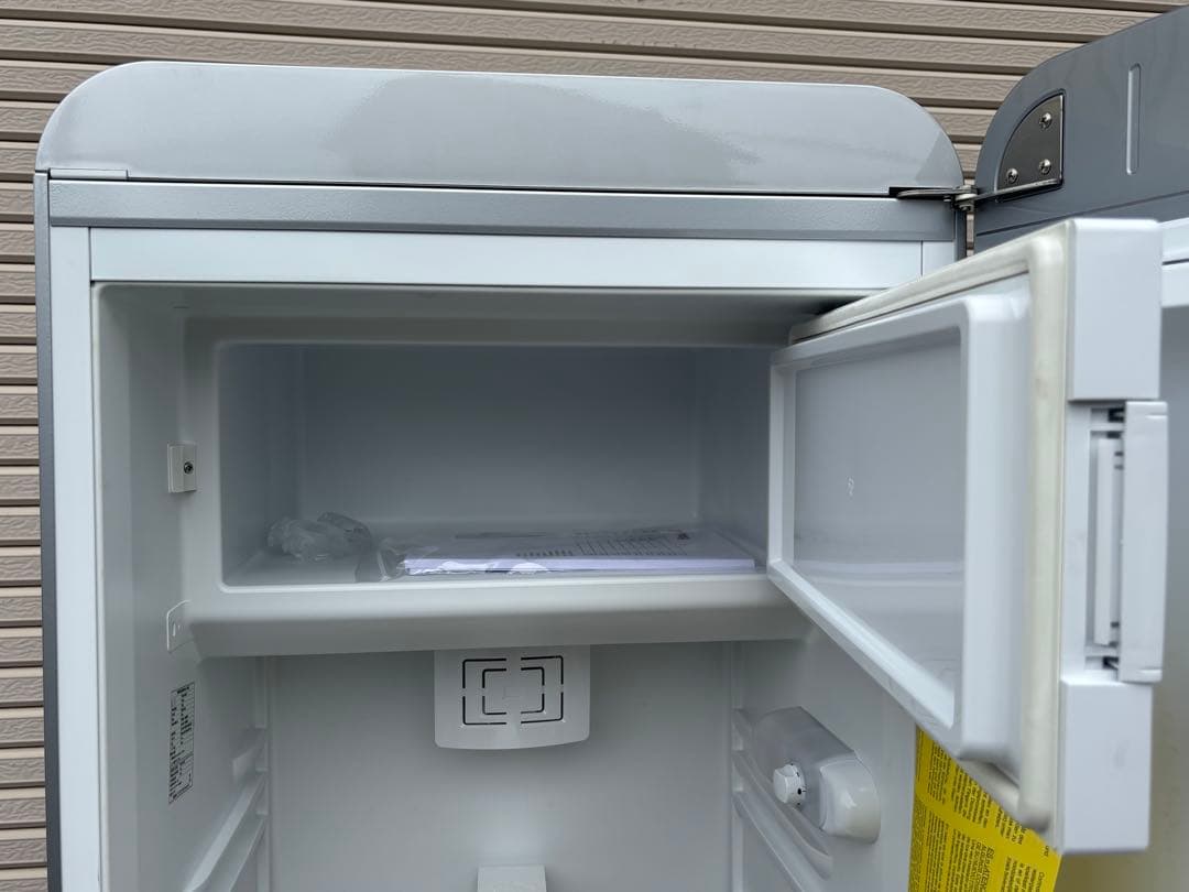 新品☆SMEG（スメッグ）冷凍冷蔵庫 FAB28 100V シルバー　右開き