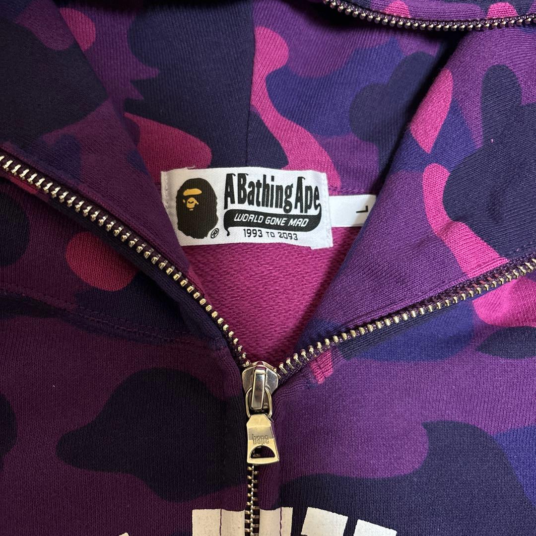 a bathing ape Purple camo カレッジロゴ パーカー