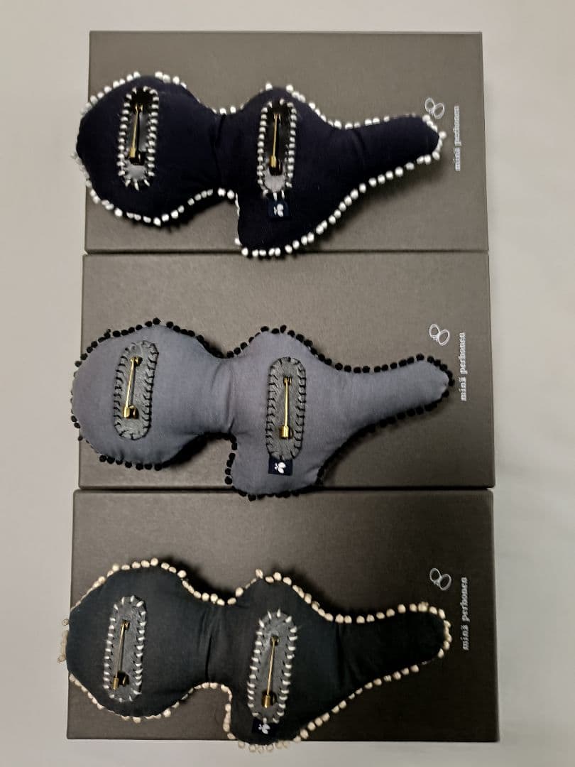 レア　新品　ミナペルホネン　フロストガーデン　コサージュ　ブローチ　３個セット