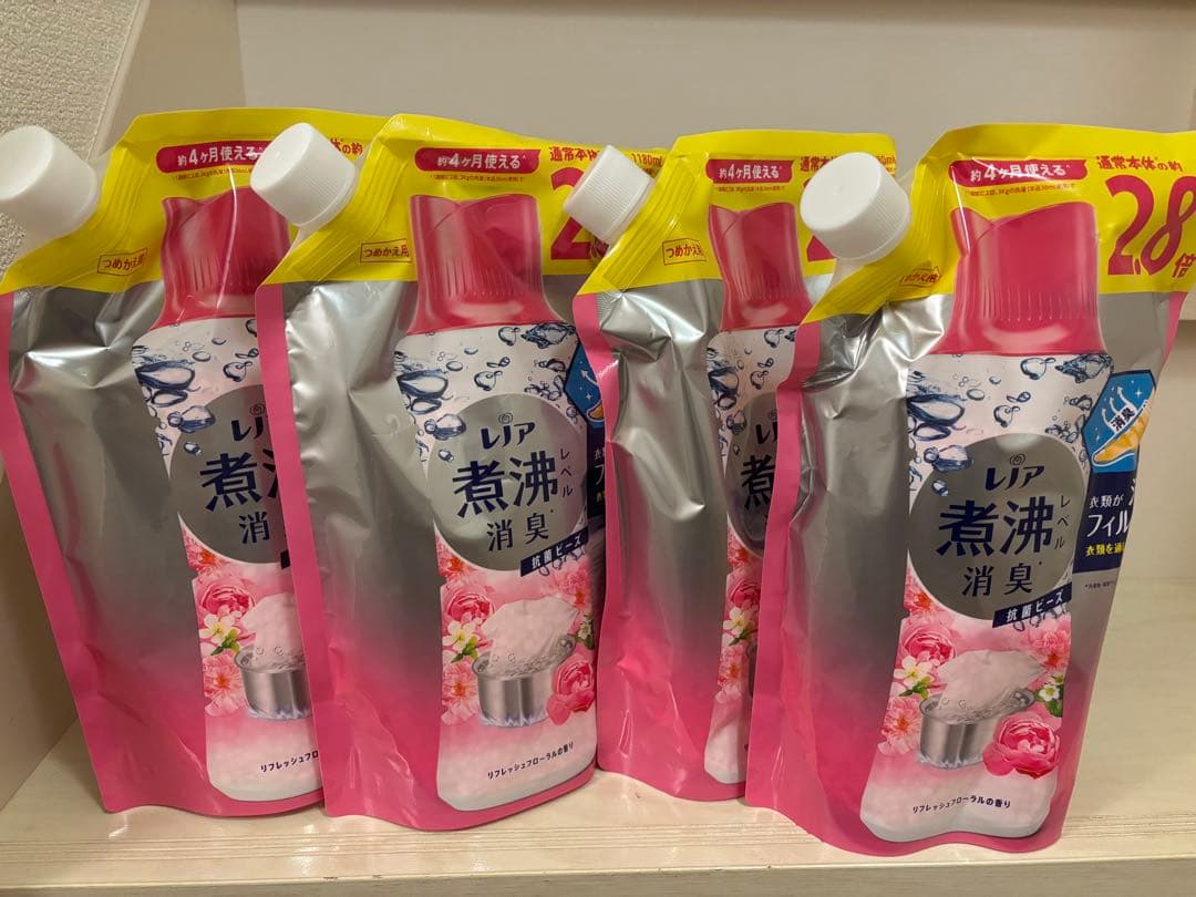 【新品】レノア　煮沸レベル消臭抗菌ビーズリフレッシュフローラル1180mL 4つ