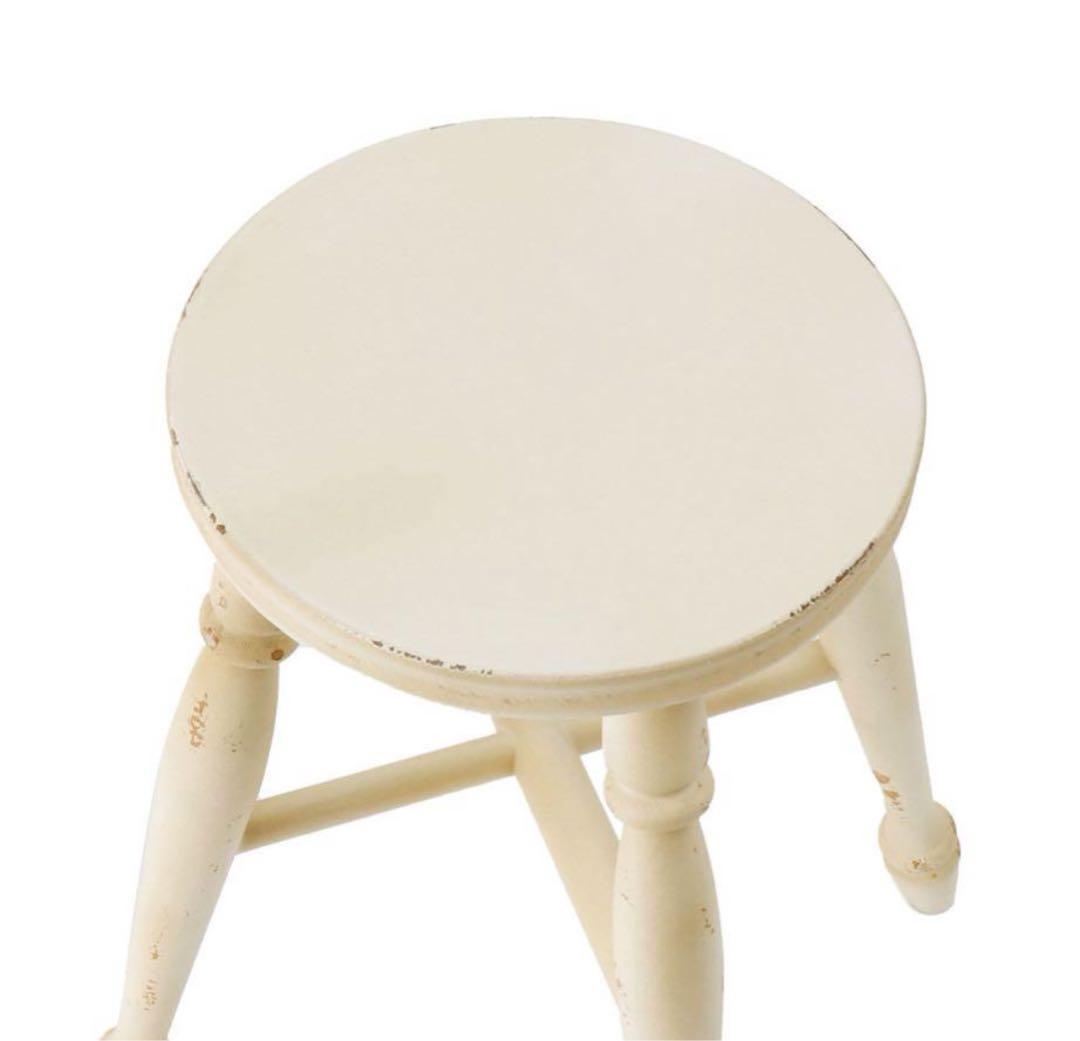 あむページ Salut!WEB限定アンティークラウンドチェア・窓枠オブジェ