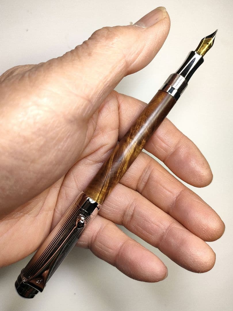 【白檀】レトロドーム万年筆