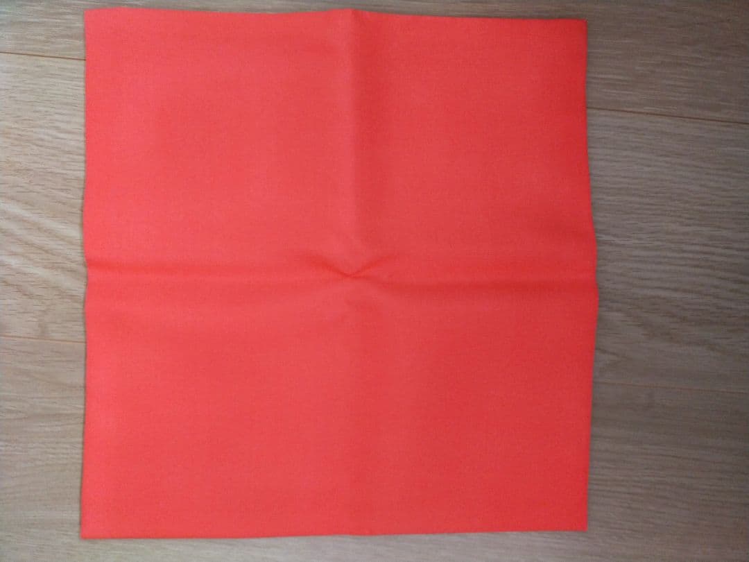 千羽鶴雲上飛翔之図(朱色)　塩瀬帛紗　御慶帛紗　茶道帛紗【新品未使用品箱付き】