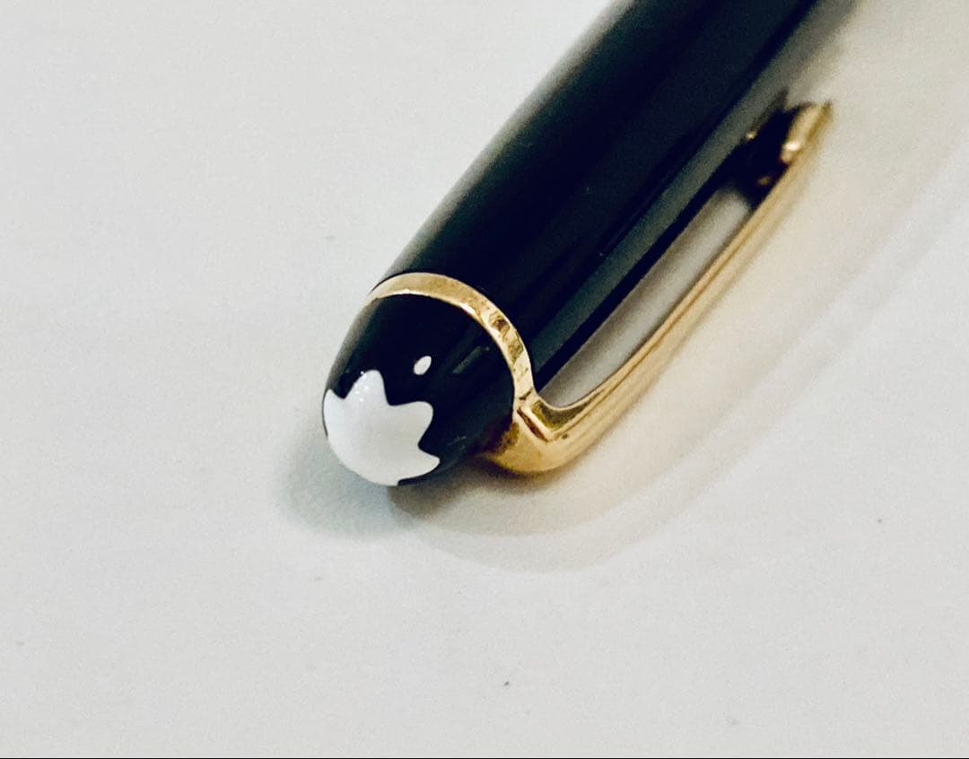 【定価82,500円】モンブラン マイスターシュテュック ローラーボールペン