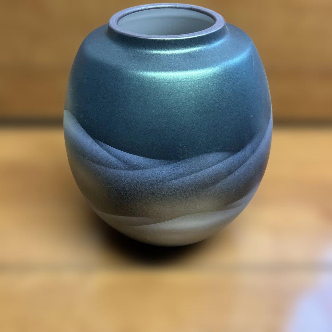 青とグレーのグラデーション陶器