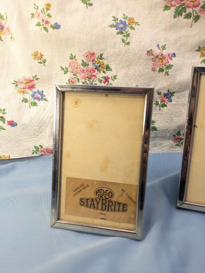 イギリス アンティーク クロームメッキ フォトフレーム ２個セット