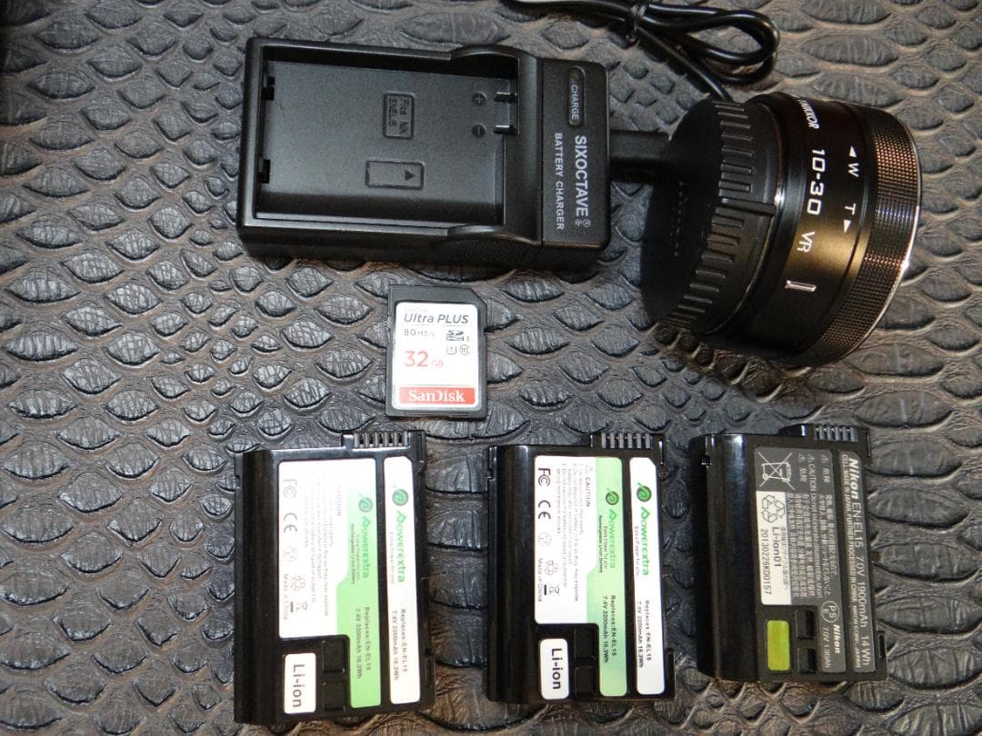 ニコンNikon1 V1 ブラックボディ パワーズームレンズ ショット数4313