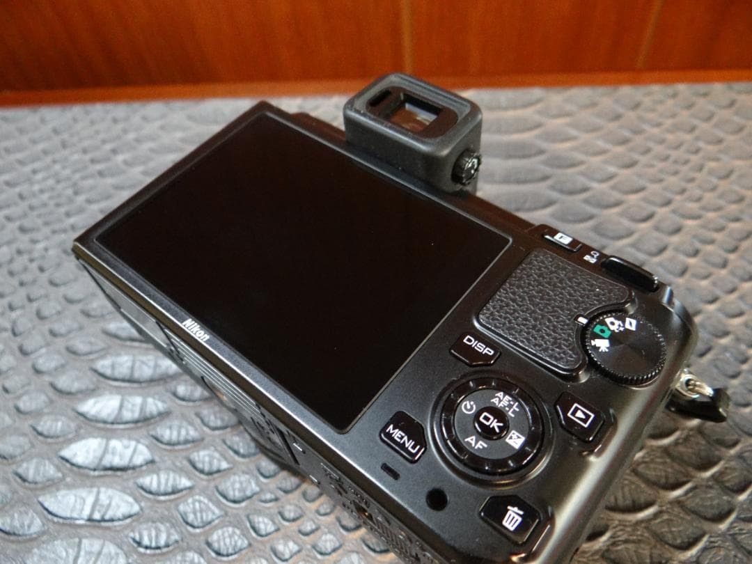 ニコンNikon1 V1 ブラックボディ パワーズームレンズ ショット数4313