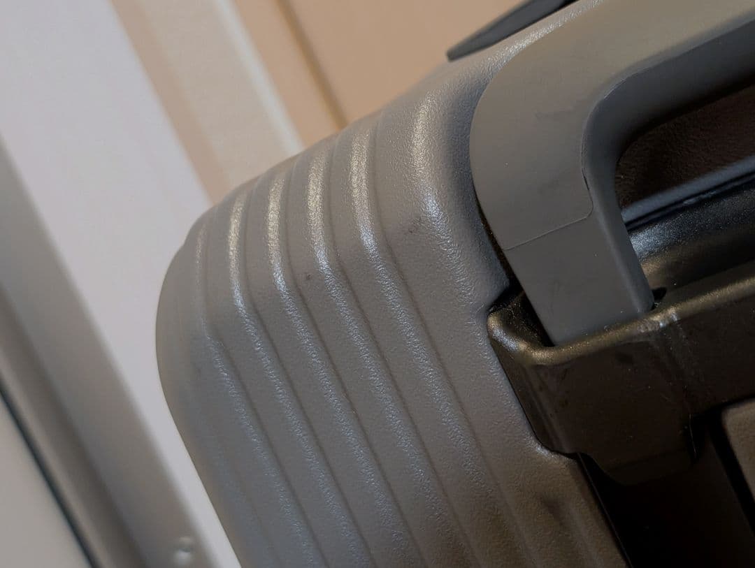 美品 イノベーター スーツケース INV155/55L STEEL GRAY