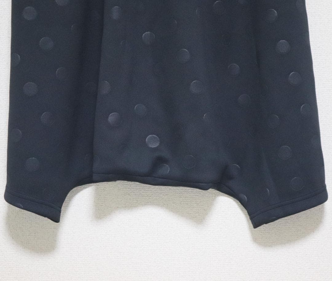 新品【慈雨 ジウ センソユニコ】エンボスドット柄 サルエルパンツ 黒 40