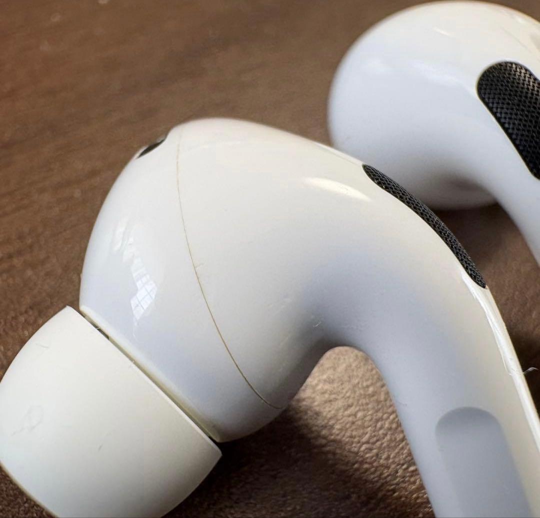 【純正品】Airpods Pro2 / ケース＋両耳