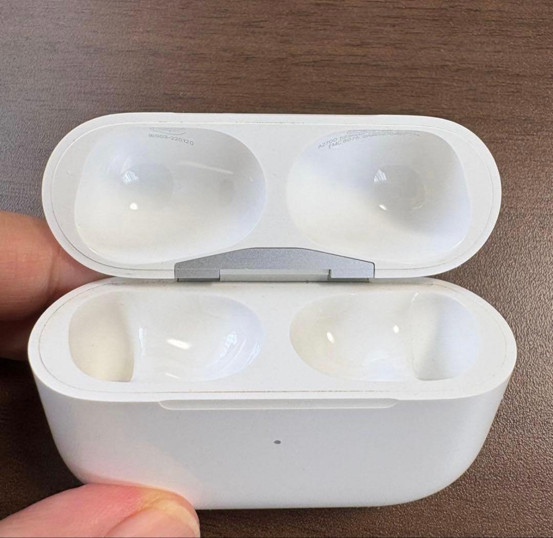 【純正品】Airpods Pro2 / ケース＋両耳