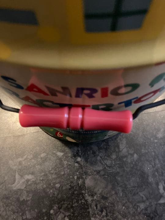 ハローキティ　サンリオくじ　椅子　缶　景品　昭和　レア