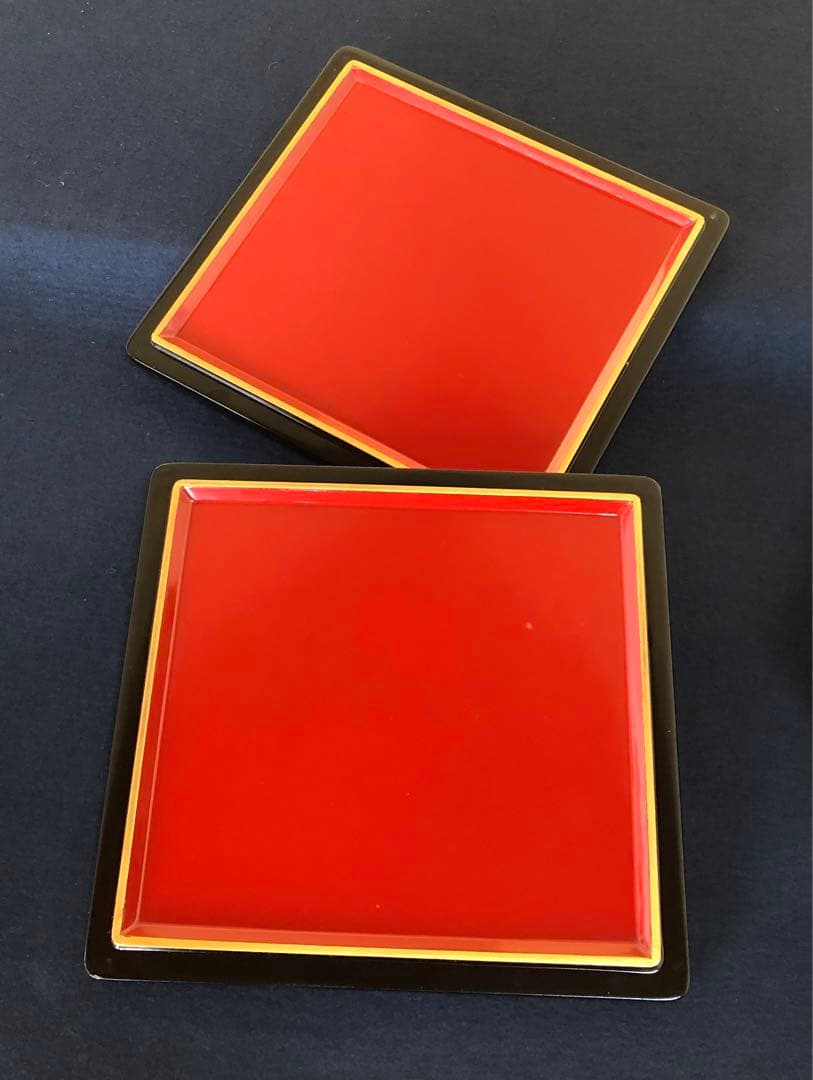 《R》黒内朱 花丸蒔絵 二段重 替蓋 重台付 木製漆器 木箱　251218か1