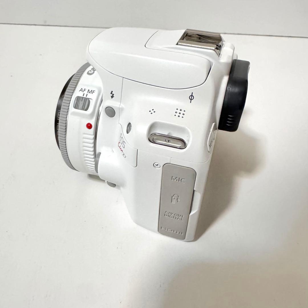 【極美品】キャノン EOSKISS X7 ダブルレンズキット ホワイト 白