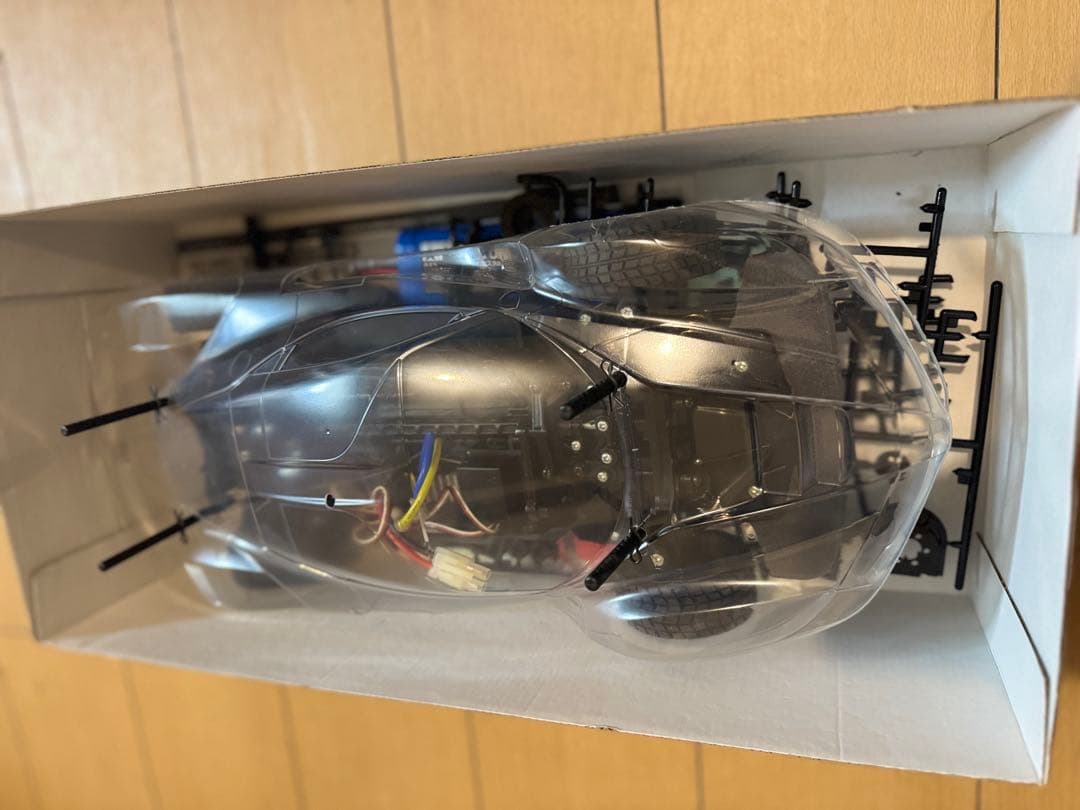 TAMIYA TT-02 フェラーリ　ラジオコントロールカー