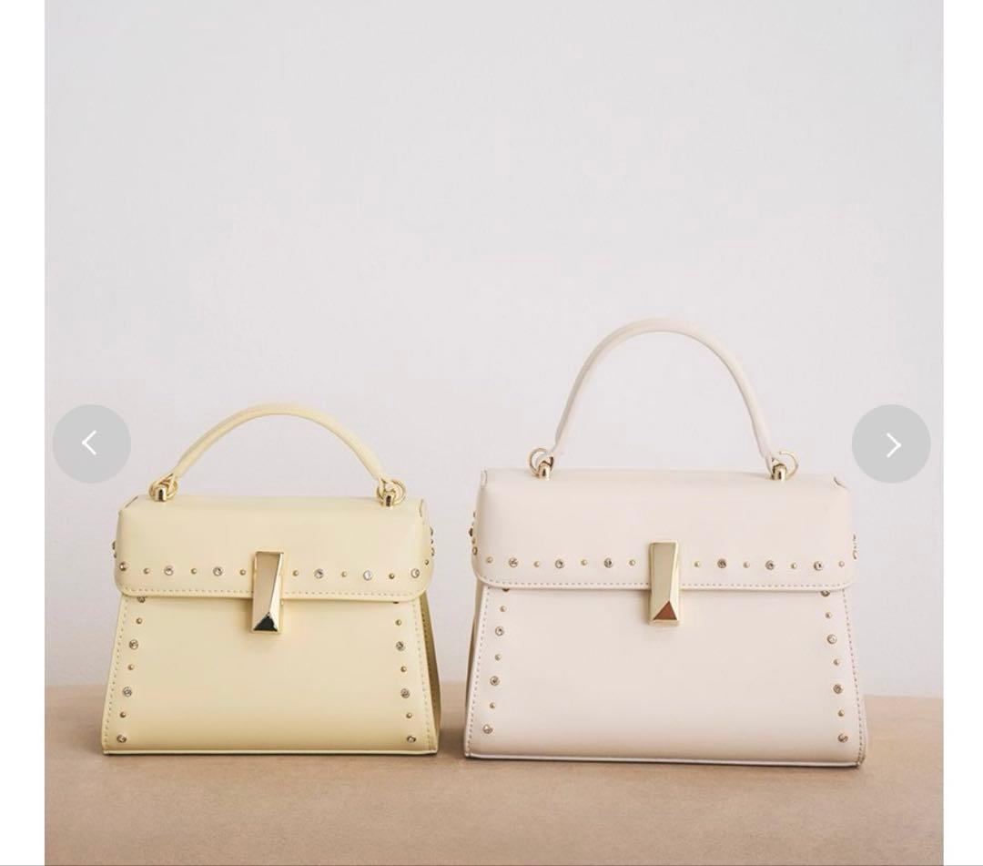 CELFORD リュタンビジュースタッズポシェット(M) IVR