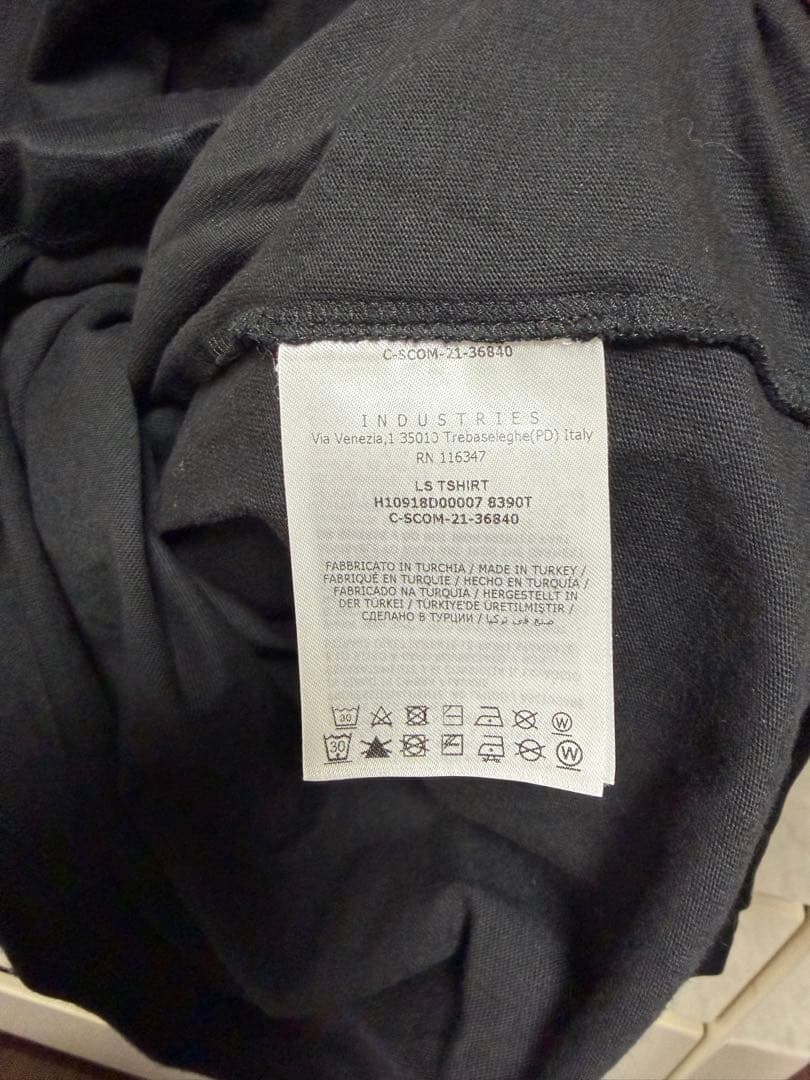 MONCLER ブラック クルーネック Tシャツ