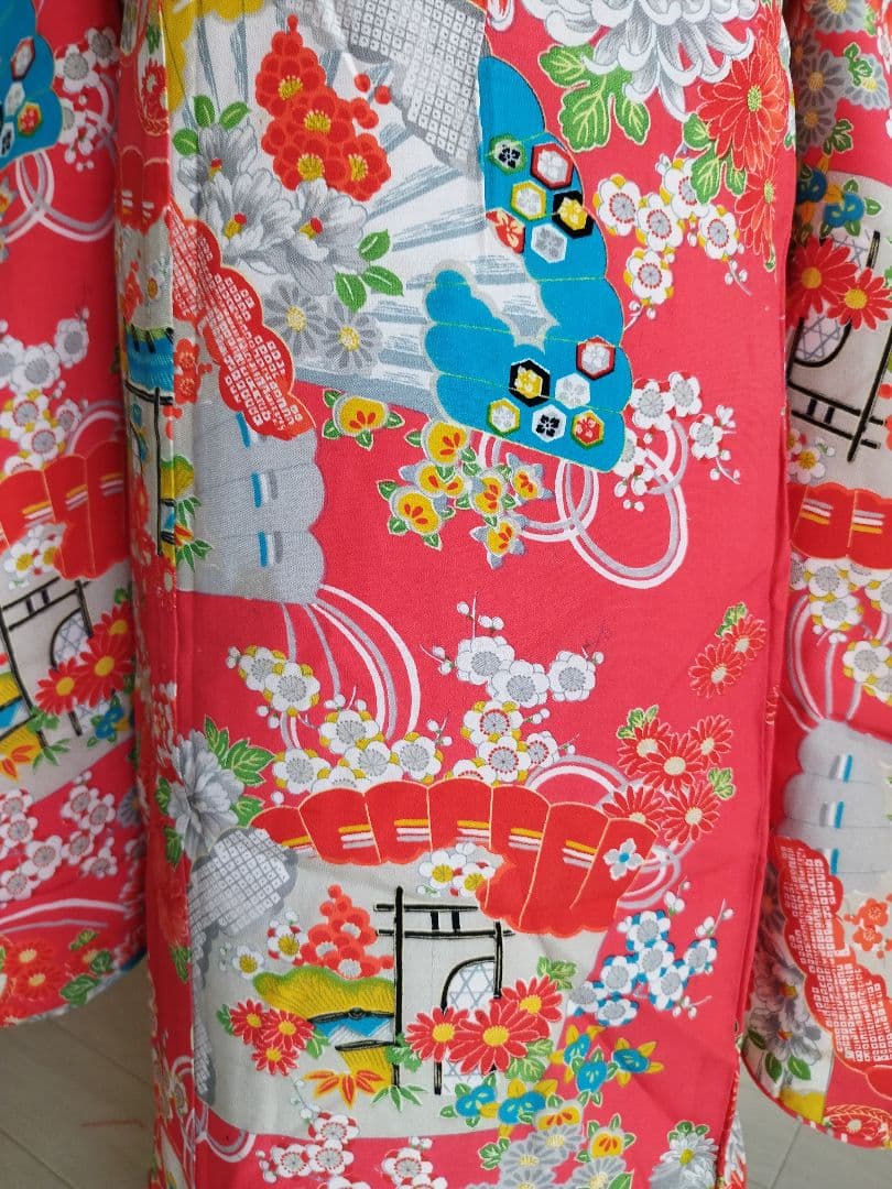 アンティーク　コーラルオレンジ系着物単品　女の子　七五三