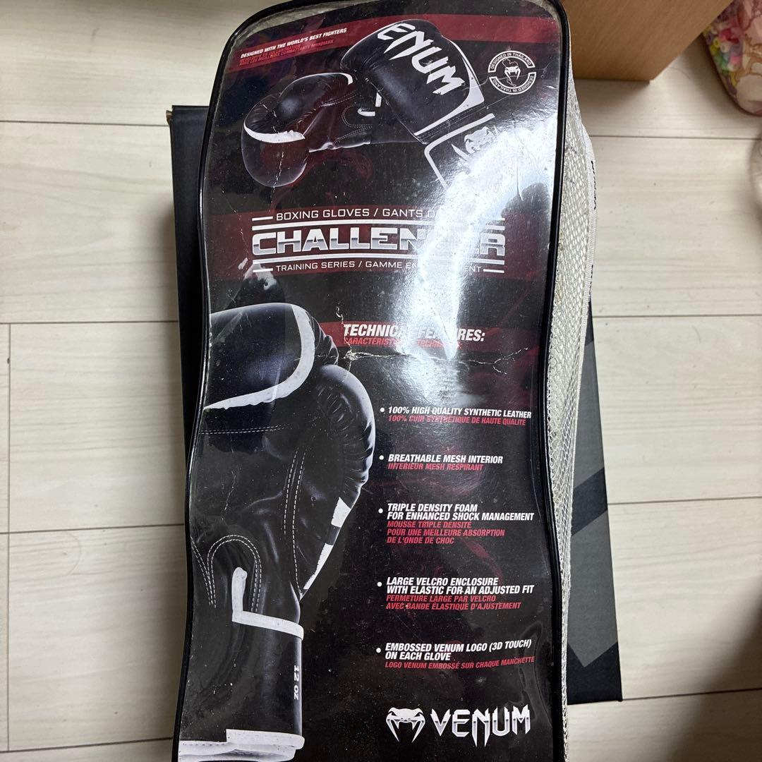 VENUM ボクシンググローブ　12oz