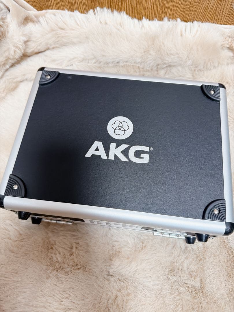 美品 AKG C214 コンデンサーマイク 正規輸入 宅録 配信 レコーディング