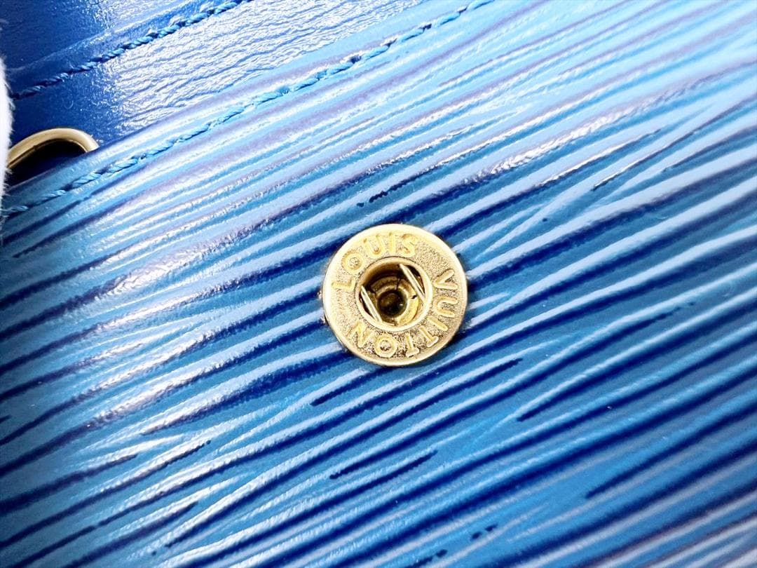 美品　ルイヴィトン　エピ　ミュルティクレ6　キーケース トレドブルー