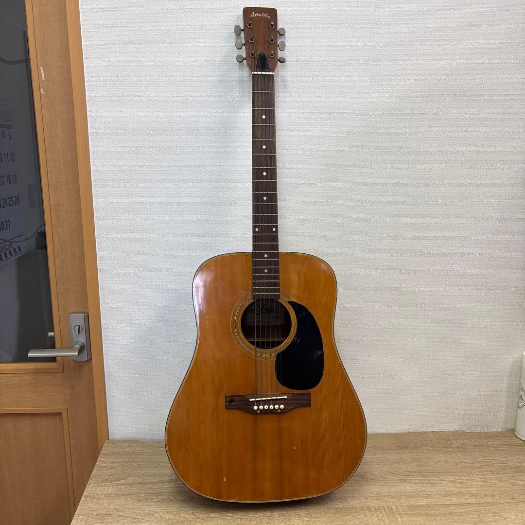 アコースティックギター　　Aria ギター