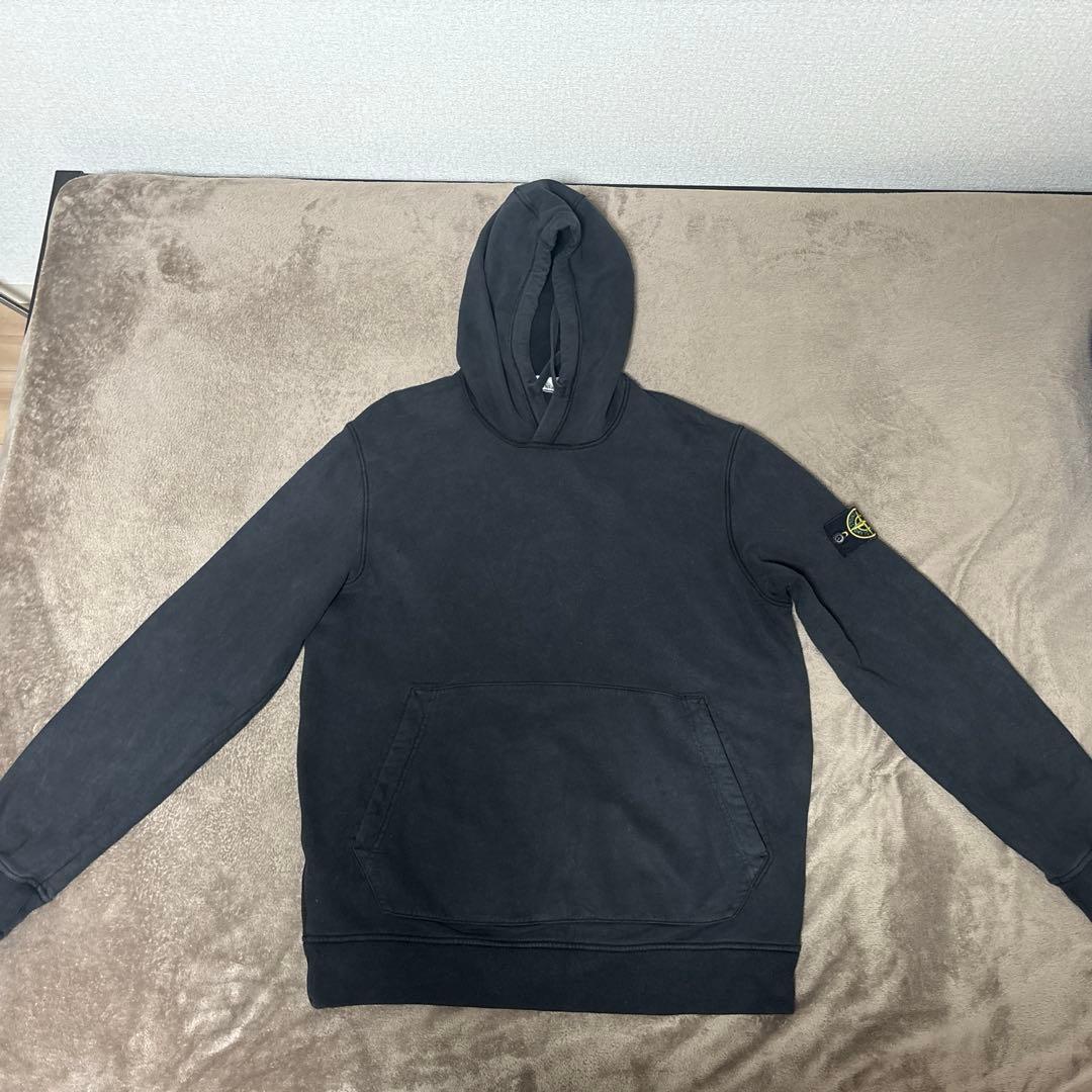 STONE  黒色パーカー　XXL