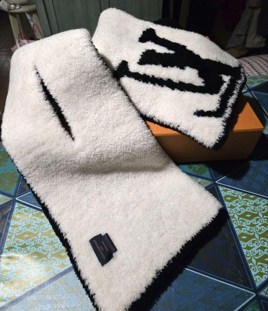 ルイヴィトン ムートン マフラー コンフィ モノグラム 2点セットも！