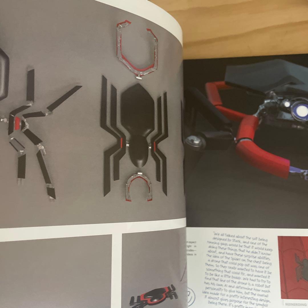 ホットトイズ　スパイダーマンホームカミングデラックス版　フィギュアとアートブック