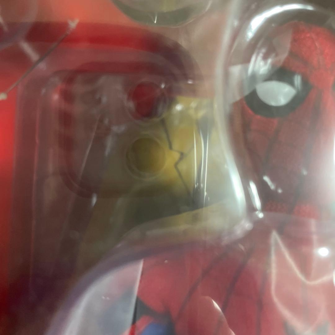 ホットトイズ　スパイダーマンホームカミングデラックス版　フィギュアとアートブック