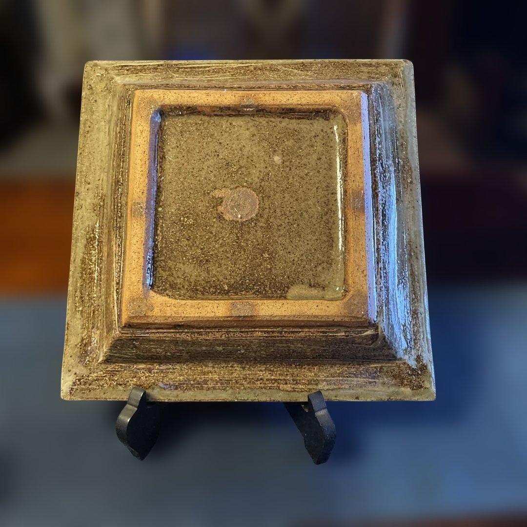 出西窯多々納弘光氏作成　グレーの陶器製四角皿