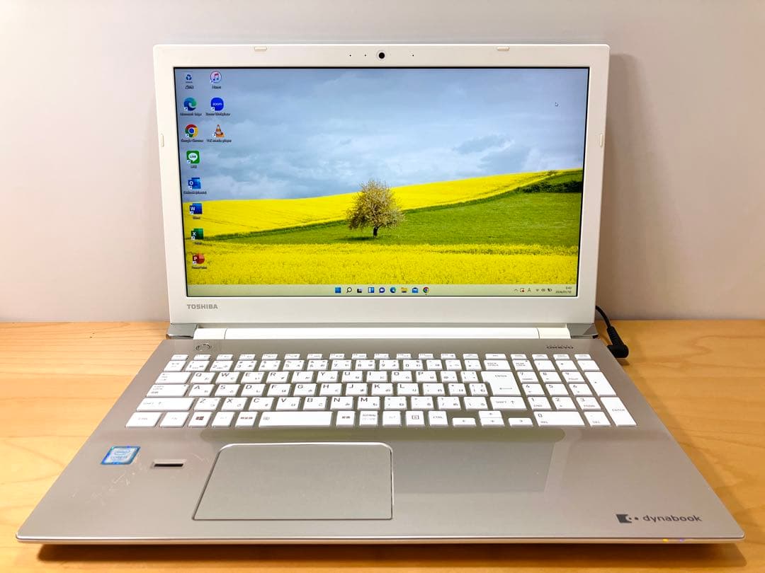 ノートパソコン　高性能　COREi3/SSD256/メモリ8/カメラ/オフィス