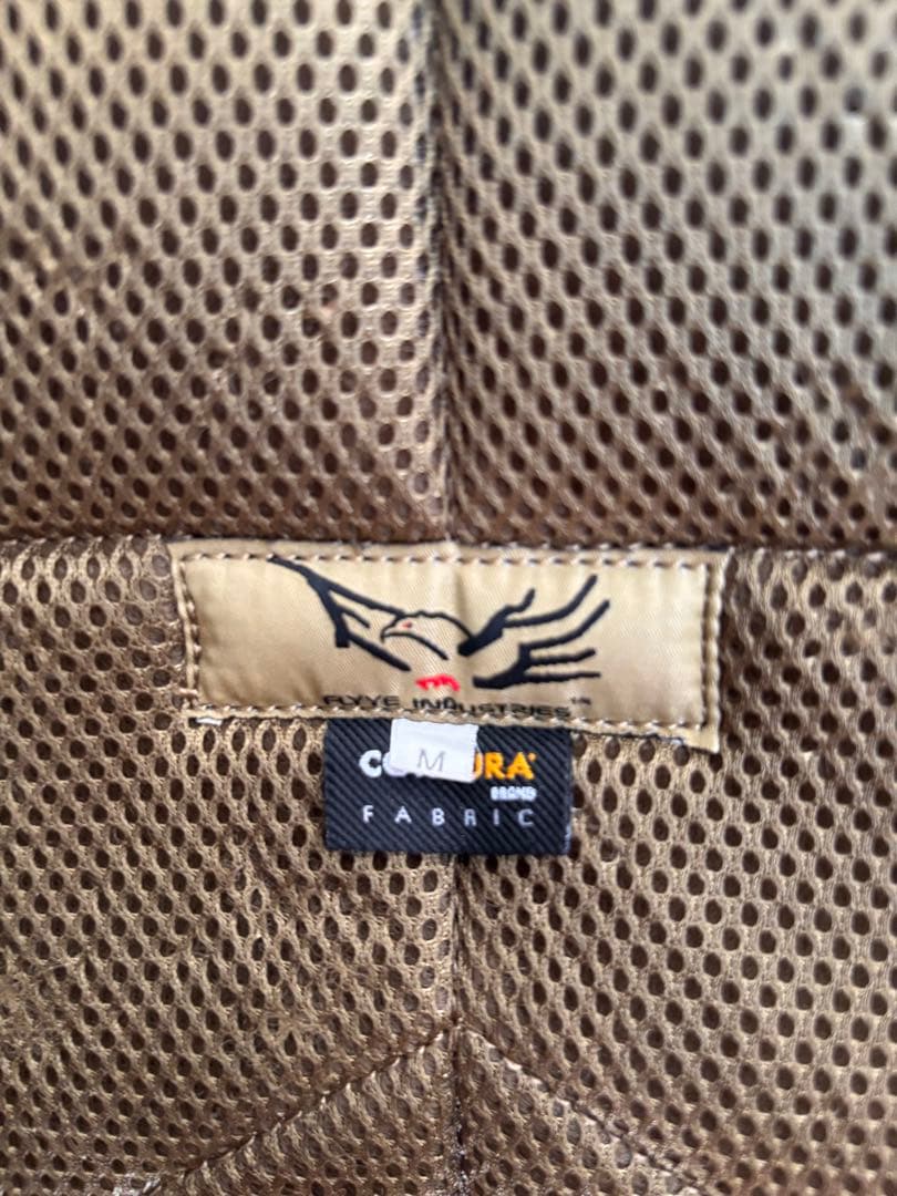 [実物]flyyeプレートキャリア マグポーチ付き　タンカラー