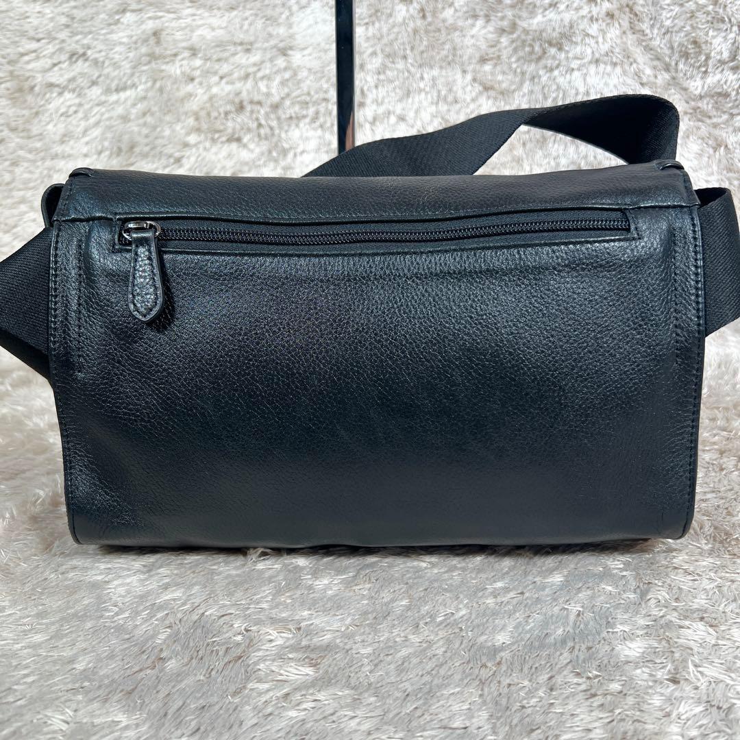 極美品✨　イアパピヨネ　ワイドテープショルダーバッグ　黒　ブラック